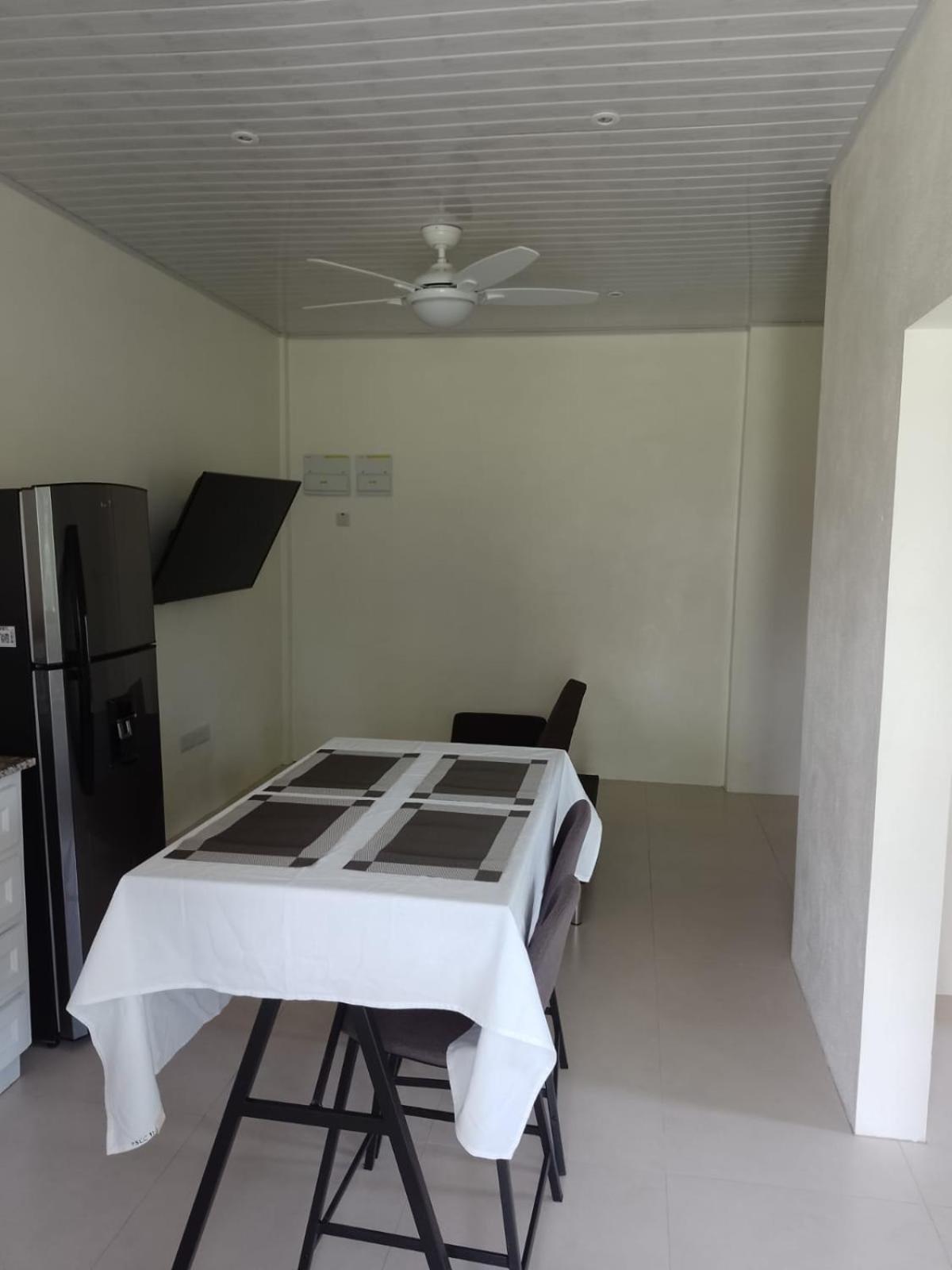Tranquility Suites- Feels Like Home Choiseul 客房 照片